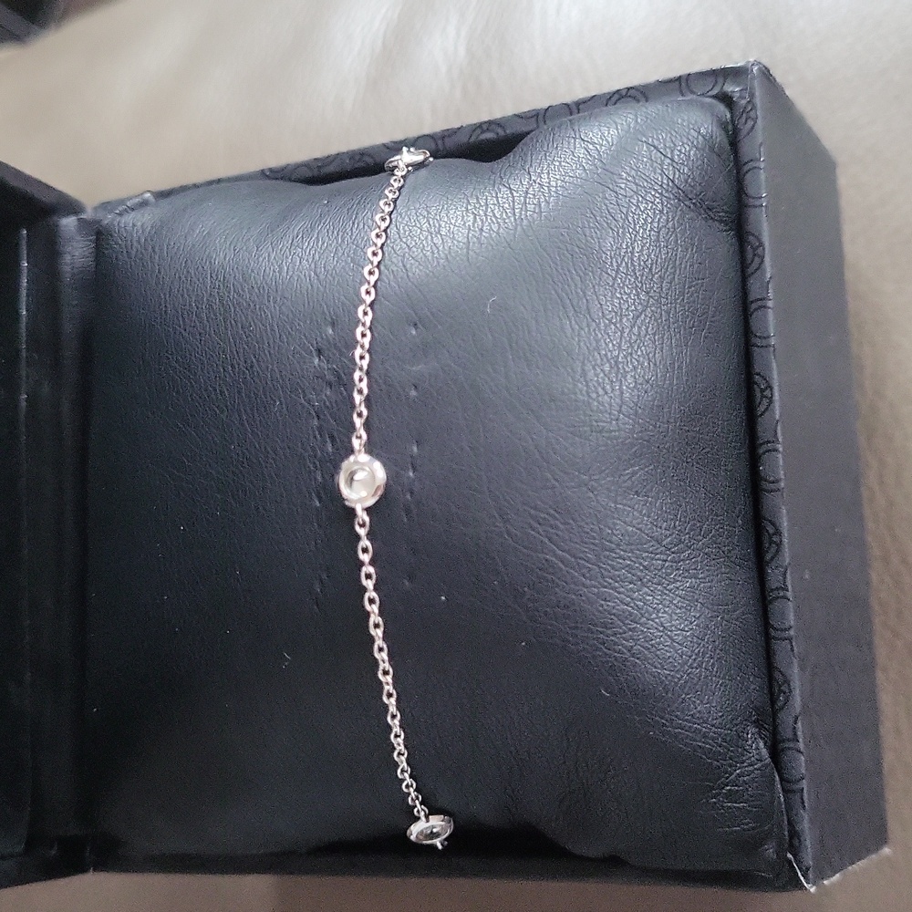Ankle bracelet